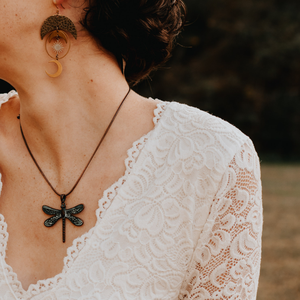 Top de Novia de Encaje Color Marfil con Mangas Largas Tipo Campana, Top Corto para Vestido de Novia, Cuello Corazón, Materiales Personalizables - Modelo # 2062 - Product Image 6