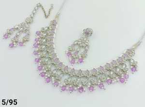 ชุดเครื่องประดับสร้อยคอประดับมุก & kundan ประดับด้วยเม็ดสีเงินชุดเครื่องประดับสำหรับผู้หญิงดีไซน์ดอกไม้ใหม่ - Product Image 5