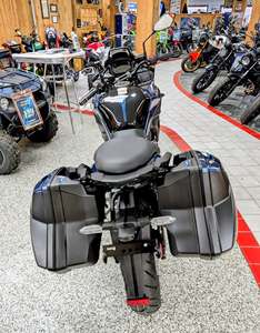 Moto de tourisme 650cc 2026 avec valises latérales et ABS - Product Image 4