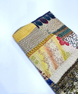 Edredón Kantha Reversible de seda India acolchado a mano, colcha bordada Floral, colcha para uso doméstico, colcha - Product Image 3