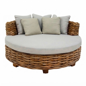Sofá Circular de Ratán para Exteriores con Estructura de Madera de Caoba, Ratán Natural y Cojín Crema Daphnie, Diseño Artístico - Product Image 1