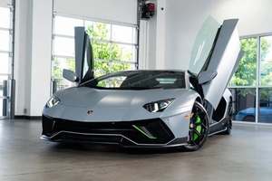 รถยนต์มือสองปี 2022 รุ่น Ultra-Performance V12 Coupe Aventador Ultimae 6.5L - Product Image 2