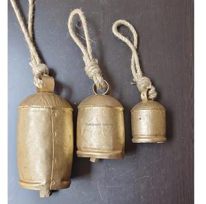 Juego de campanas de vaca Vintage hechas a mano de 3 racimo dorado cuerda de yute Metal decoración navideña Shabby Chic chapado en oro - Product Image 2
