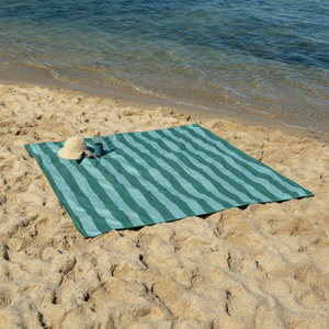 Toalla de playa de baño hecha a medida de algodón 100% de alta calidad Patrón de logotipo de color personalizado al por mayor para la temporada de verano Hecho en Pakistán - Product Image 1