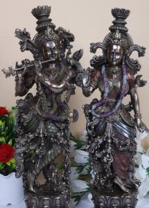 Artesanía Nirmala, Estatua de Radha Krishna Hecha a Mano en Poliresina para Decoración y Adoración en el Hogar o Templo, Origen Rajasthan - Product Image 5
