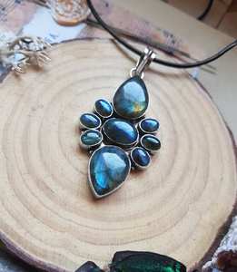 Grand pendentif labradorite multi-pierres en argent sterling vintage Cadeau unique de bijoux de déclaration pour les amoureux des pierres précieuses - Product Image 1