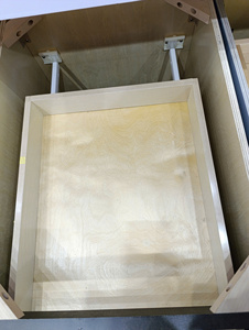 Armoire de cuisine en bois de bouleau massif de style américain, fabrication vietnamienne, design personnalisé, prix de gros du fabricant vietnamien - Product Image 4