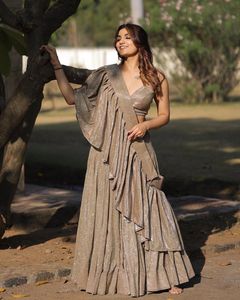 La más hermosa última fiesta de desgaste Lehenga con pesado Cancan y lona con cubierta interior - Product Image 2