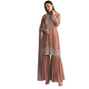 Traje de Kurta Sharara de seda melocotón con corte Dana y lentejuelas trabajo para mujer invitado de boda traje de fiesta tradicional - Product Image 4