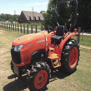 Tracteur à roues KUBOTA 70HP 95HP 100HP 130HP 4x4 pour l'agriculture Tracteur agricole d'occasion et NEUF en Allemagne - Product Image 1