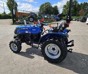 Mini-tracteur SOLIS 26M SIDESHIFT MANUEL 25hp/30hp/35hp/40hp/45hp/50hp/60hp/70hp/80hp 4x4, matériel agricole, équipement de labour. - Product Image 2