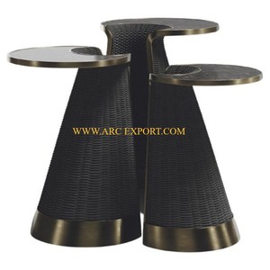 Ensemble de 3 tables basses en laiton et métal poli doré Décoration intérieure de qualité supérieure de différentes tailles Tables basses classiques d'intérieur - Product Image 3