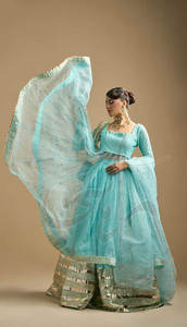 Trajes de Mujer de la Mejor Calidad Hechos en Pakistán, Alto Rendimiento, Ecológicos, Transpirables, Ropa Formal e Informal, Personalizables - Product Image 3