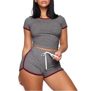 Mode Femmes D'été Courte Série de Vêtements Dos Nu 2022 Crop Top 2 Deux Pièce Pantalon Court Ensemble - Product Image 4