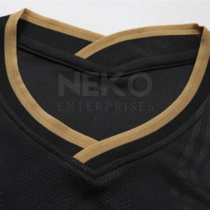 2025 uniforme de fútbol con logotipo personalizado nuevo diseño hecho a medida producto más vendido de ropa de fútbol de Pakistán - Product Image 5