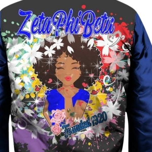 Chaqueta de Satén Zeta Phi Beta para Mujer, Ropa Griega, Hermandad ZPB, Azul Blanco, Bordado de Escudo 1920, Moda Universitaria Premium - Product Image 5