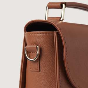Brown Leather Envelope Saddle <b>Bag</b> with Adjustable Strap Metal Hardware Buckle Closure Lining Embellishment for Daily Use - Product Image 4