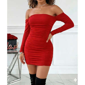 Vestido corto fruncido con hombros descubiertos y mangas largas para mujer, modelo 28737 - Rojo - Product Image 1