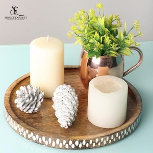 Plateau en bois rond sculpté à la main de haute qualité pour les aliments et les boissons disponibles Meilleurs prix Parfait pour le service et la décoration intérieure - Product Image 2