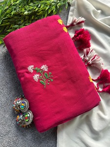 Sari traditionnel indien en coton Khadi pour femmes, broderie florale, évacuation de l'humidité, sans plis, tenue traditionnelle indienne - Product Image 1