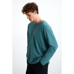 เสื้อสเวตเชิ้ตผู้ชาย GRIMELANGE Lorenzo รุ่นพิเศษ ผ้าฝ้ายออร์แกนิก 100% ลาย Rustik พร้อมกระดุมตกแต่ง ทรงปกติ - Product Image 3