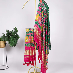 Gaji Silk dupatta กับการพิมพ์ดิจิตอลยังมาพร้อมกับพู่ - Product Image 1