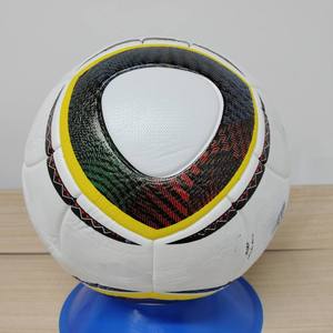 Ballon de football officiel de haute qualité, taille 5, logo personnalisé, matériau PU, cuir, cousu à la machine, thermocollé, pour l'entraînement - Product Image 2
