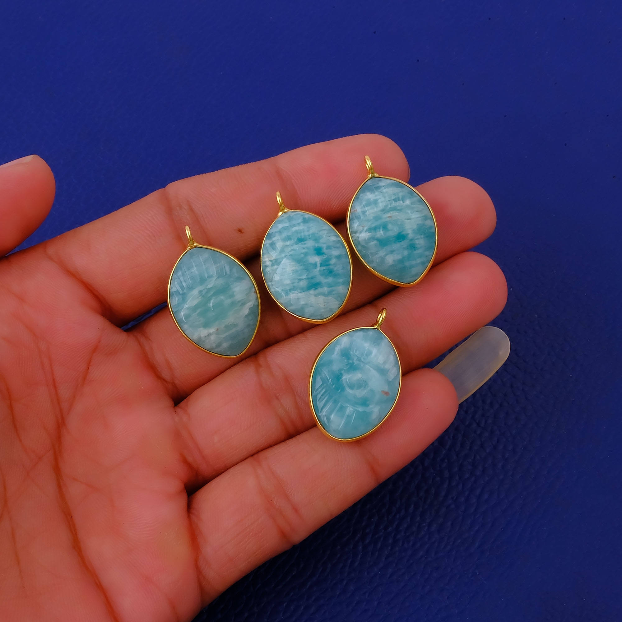 แอมะซอไนต์