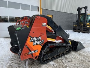 2020 DITCH WITCH SK3000 Minicargadora Zanjadora XC750K con Motor Yanmar, Bomba de Caja de Cambios de Alta Eficiencia y Accesorio de 4 Velocidades - Product Image 3