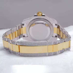 Reloj de Pulsera Unisex de Lujo Completamente Engastado con Moissanita VVS de Corte Baguette, Movimiento de Cuarzo, Resistente al Agua, Analógico, Estilo Antiguo - Product Image 2