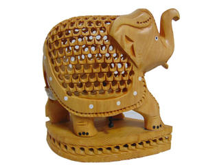 Estatuilla de elefante Vintage hecha a mano de madera tallada, estatua de madera de elefante de tronco para buena suerte, decoración y regalos para el hogar - Product Image 1