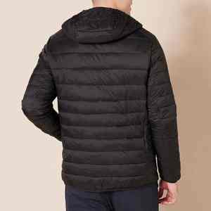 Vente en gros Fabricant de veste coupe-vent personnalisée Ripstop à capuche rembourrée matelassée Doudoune pour hommes Vestes confortables - Product Image 5