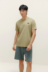 T-shirt Athlétique à Col Rond Olive pour Hommes, Ourlet à Fente Latérale, Tissu Extensible, Vêtements de Sport, Vente en Gros, Fabrication OEM, Marque Privée - Product Image 4