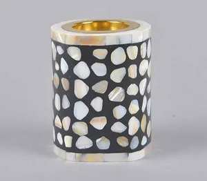 Quemador de incienso artesanal de nácar - soporte aromático para oud que libera humo - Product Image 1