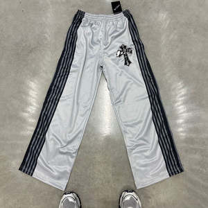 Ropa de calle de alta calidad personalizada, pantalones de chándal de pierna recta holgados anchos a rayas bordadas, pantalones de nailon para hombres - Product Image 3