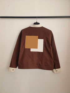 Chaquetas universitarias con logotipo personalizado de alta tendencia para mujer, chaquetas universitarias transpirables en blanco de algodón liso de alta calidad para mujer de temporada de otoño - Product Image 4