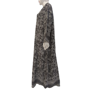 Robe Abaya décontractée pour femmes musulmanes, fabriquée en 100% polyester/coton, motif floral, col rond, style normcore/minimaliste, Chrysanta - Product Image 4