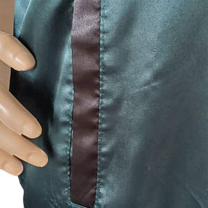 Veste universitaire en satin pour femmes, vente chaude, couleur personnalisée, séchage rapide, légère, avec fermeture éclair et doublure en nylon - Product Image 4