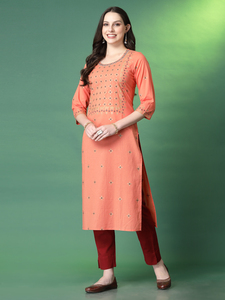 Conjunto de Kurti de línea A de algodón bordado de último diseñador listo para mujer para todas las ocasiones, ropa de boda, vestidos indios, venta a granel - Product Image 2