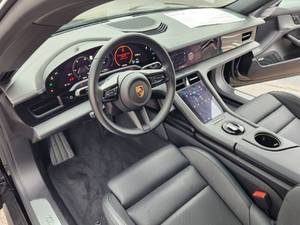 Auto de energía nueva en venta, 2022 Taycan AWD 4S 4 puertas Sedán - Product Image 2