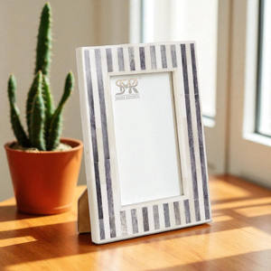 Elegante Marco de Fotos Rústico Moderno Hecho a Mano con Incrustaciones de Hueso de 2 mm de Grosor para Diseño Vertical en Blanco y Negro, Logotipo/Tamaño Personalizable - Product Image 3