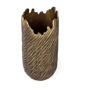 Vente en gros Vase à fleurs en métal coulé décoratif moderne avec finition patinée Vase décoratif de table en métal fabriqué à la main (lot de 2) - Product Image 3