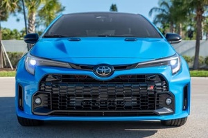 Toyota GR Corolla Circuit Edition 2024, listo para enviar - Product Image 1