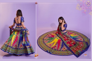 Lavado profesional con agua Bloque de mano Impreso Colección Navratri Chaniya Choli Disponible a precio mayorista - Product Image 6