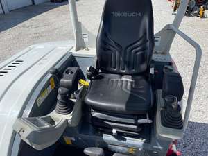 LIVRAISON GRATUITE Mini-excavatrice TAKEUCHI TB240, moteur diesel 35 CV, chenilles ouvertes, marche au ralenti automatique, homologué EPA CE, hydraulique auxiliaire, 2 vitesses, PLC - Product Image 6