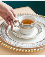 Services de Table et Vaisselle de Luxe en Porcelaine Fine et Céramique avec Bord Doré, Vente en Gros