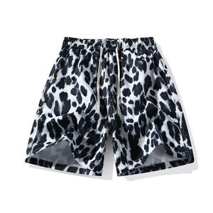2025 été nouveaux hommes décontracté solide motif plage pantalon imprimé léopard chaud Shorts cordon fermeture 100% Polyester mi imperméable - Product Image 6