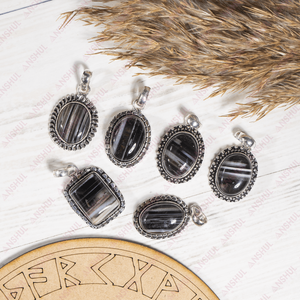 Atractivo y Exclusivo Colgante de Cabujón Sulemani Negro Premium, Cristales Curativos para Meditación, Joyería de Moda, Regalo, Accesorio para Fiestas - Product Image 2