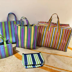 Handloom Sac à provisions de plage recyclé en nylon à la mode Sacs rayés tissés en plastique réutilisables avec fermeture à glissière Style Goan du marché - Product Image 3