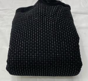 Tissu satiné de style Dobby antistatique élégant et lisse de haute qualité pour les robes de mariage Kurtis approvisionnement en vrac de l'Inde - Product Image 4